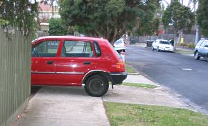 Car needlessly blocking footpath